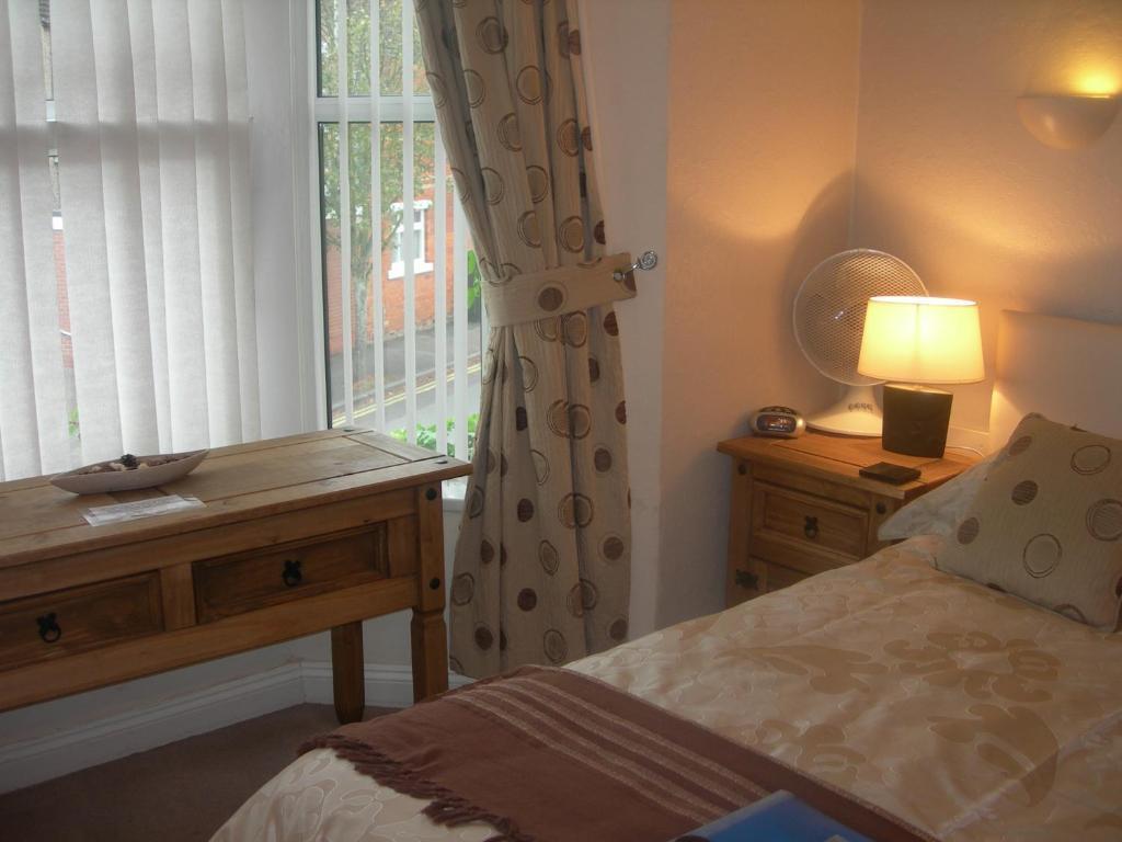 The Lodge Swindon Habitación foto